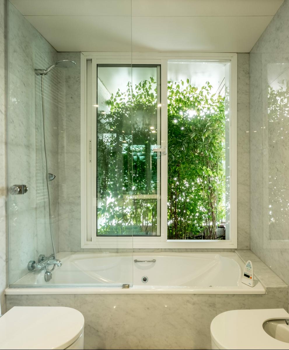 baño ventana natutal