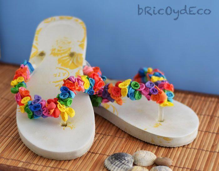personalizar las chanclas con globos de agua 