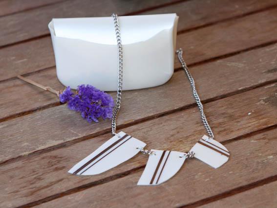 collar de plástico 1