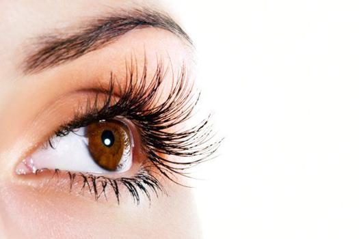Cómo-cuidar-las-pestañas-naturales