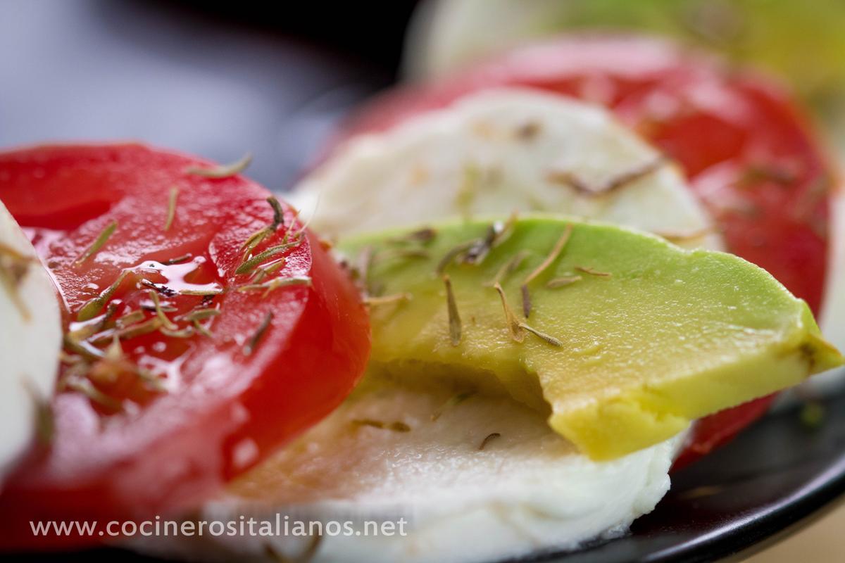caprese ensalada aguacate