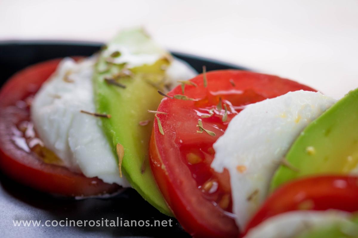 caprese ensalada aguacate