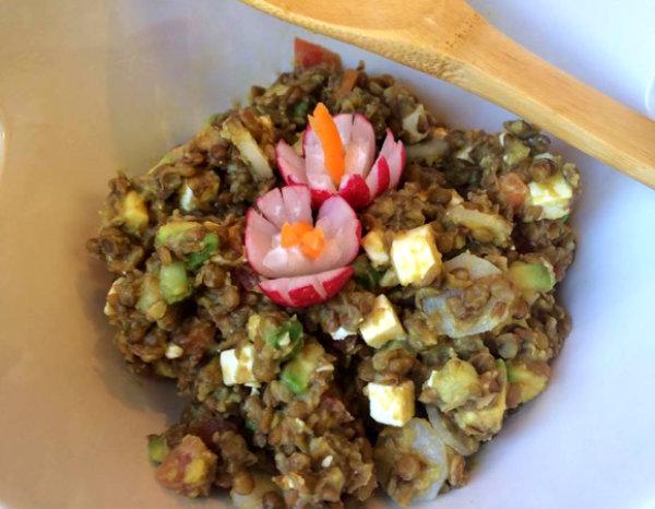 Ensalada de lentejas servida