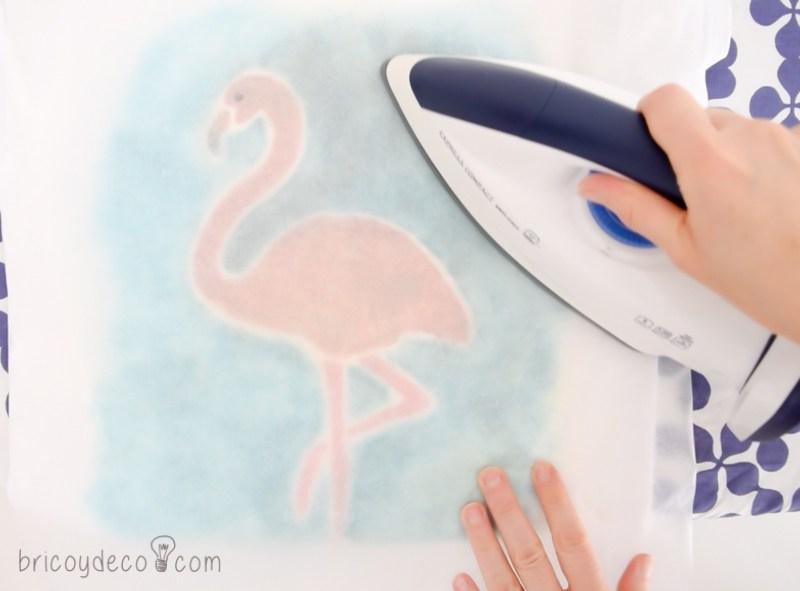 planchar para fijar la pintura Markal Paintstick sobre la tela