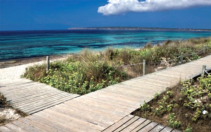 Islas remotas como formentera en maria orsini viajar