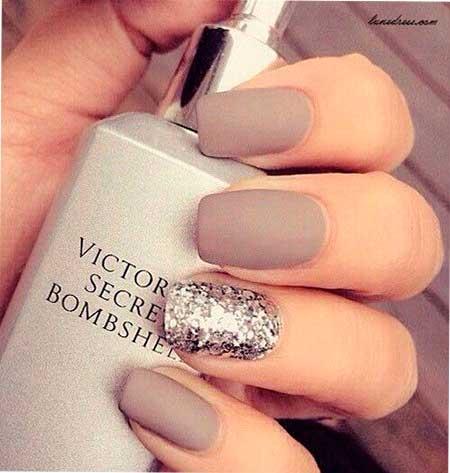 Diseños fáciles de uñas mates