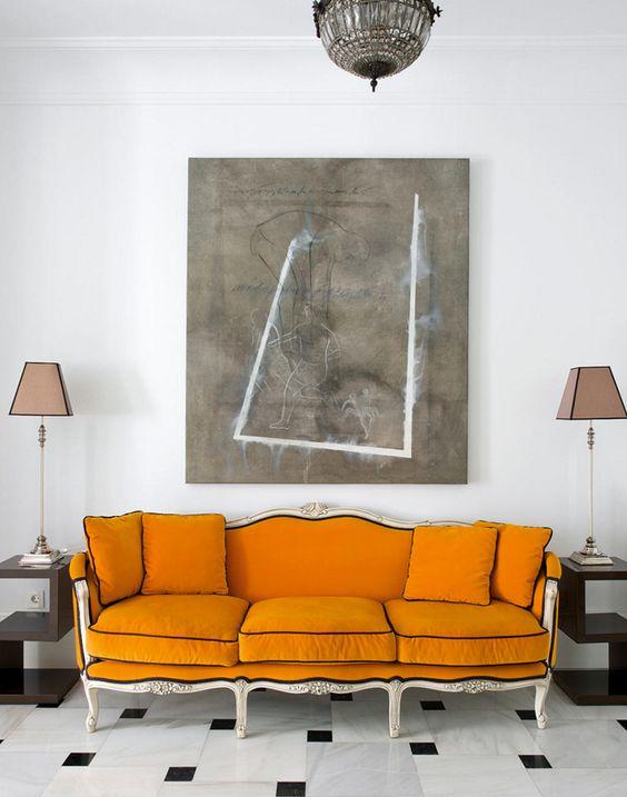 sofa amarillo frances
