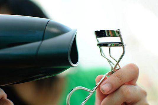 Calienta tu rizador de pestañas