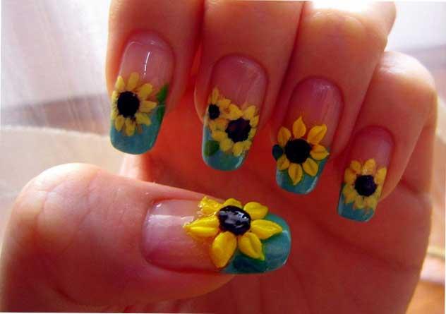 Decoración de uñas con flores