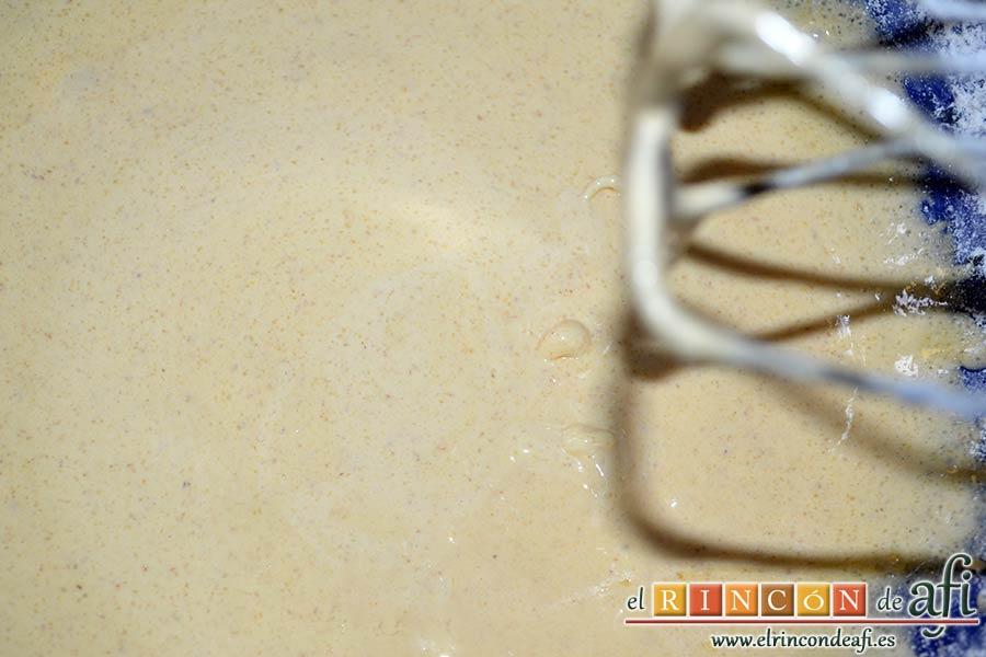 Brazo gitano con doble relleno, seguir batiendo hasta que quede todo integrado