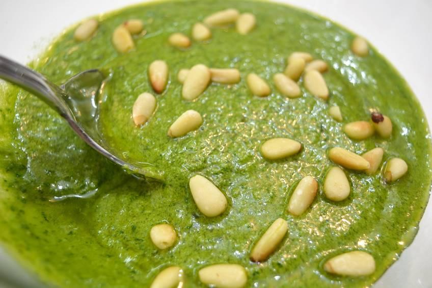 como-hacer-salsa-pesto.JPG