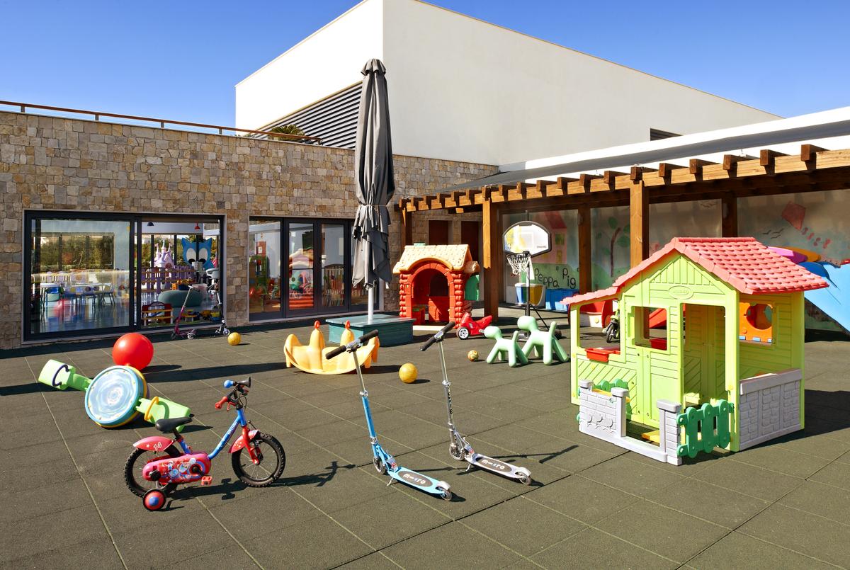 Kids Club Raposinhos outside area