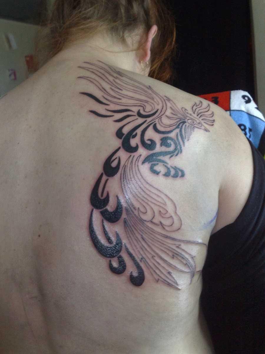 Tatuajes de fenix tribales