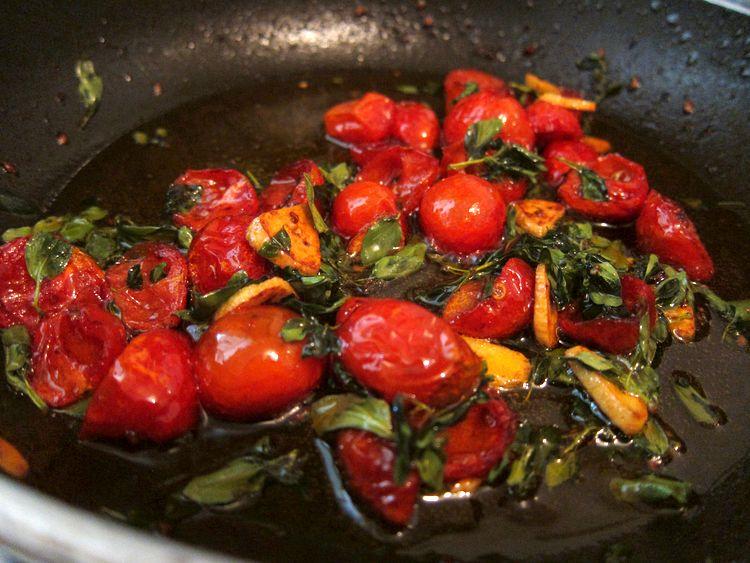 tallarines-con-rucula-mozarella-y-cherries-caramelizados-04