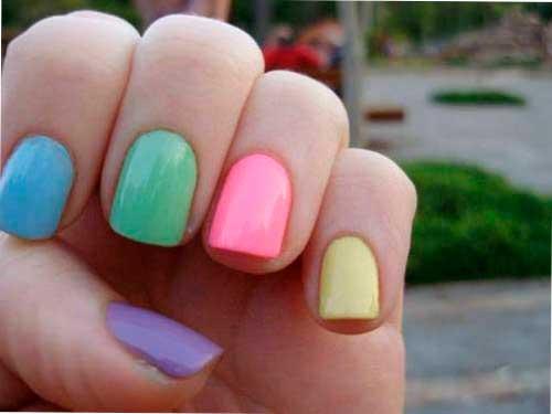 Cada uña de un color pastel