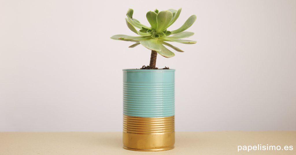 Macetas con latas decoradas spray diy can pots