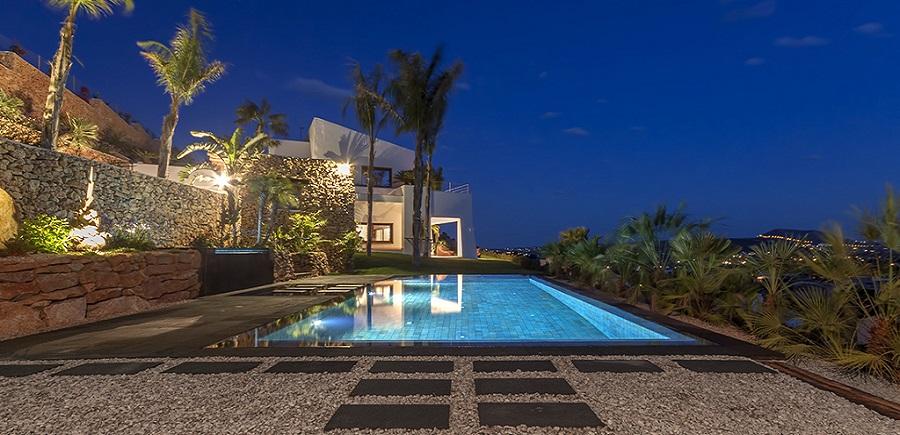 Iluminacion-de-piscinas