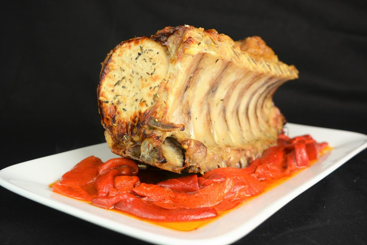 Chuletas asadas con pimientos confitados.JPG