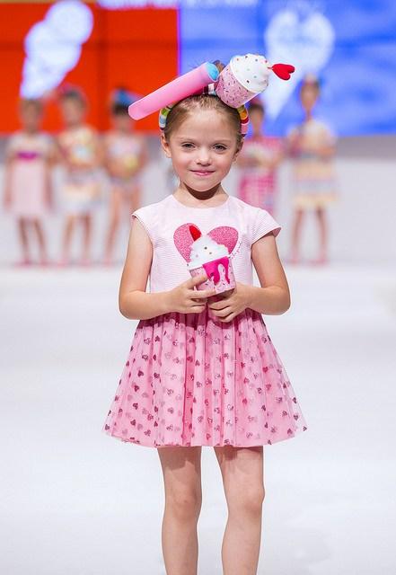 27272763234_a69ee5da5d_z