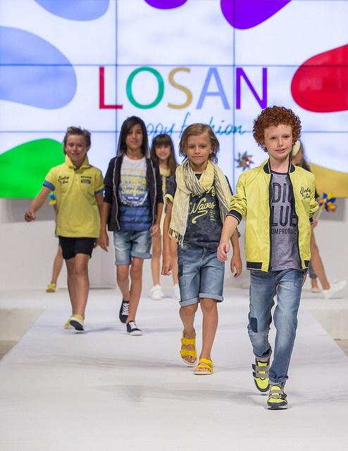 27272763454_46d66b5684_z