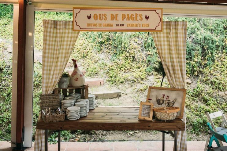 Una boda rústica amarillo azul en All Lovely Party