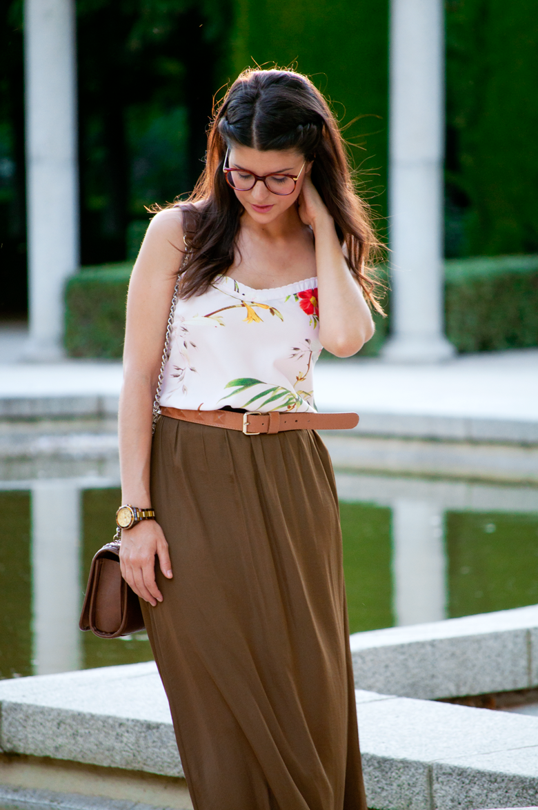 combinar una falda larga