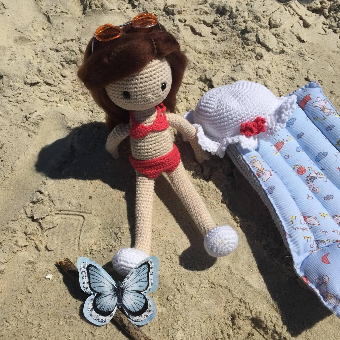 Amigurumi crochet Sentada