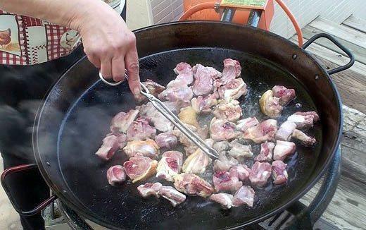 Añadimos las salchichas 