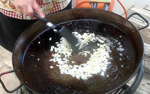 Añadimos el pimiento rojo y verde