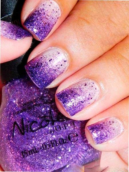 uñas púrpuras degradadas