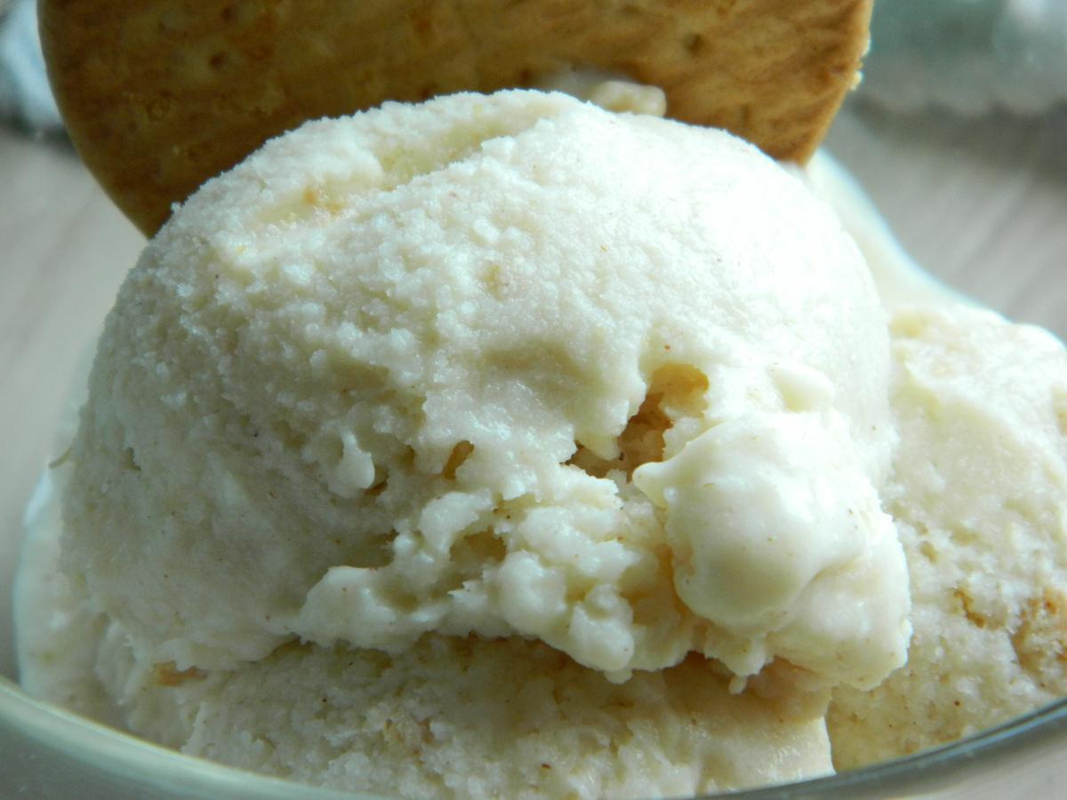 heladocaserodemanzanacanelaygalleta