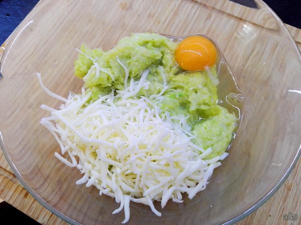 Mezclamos todos los ingredientes.