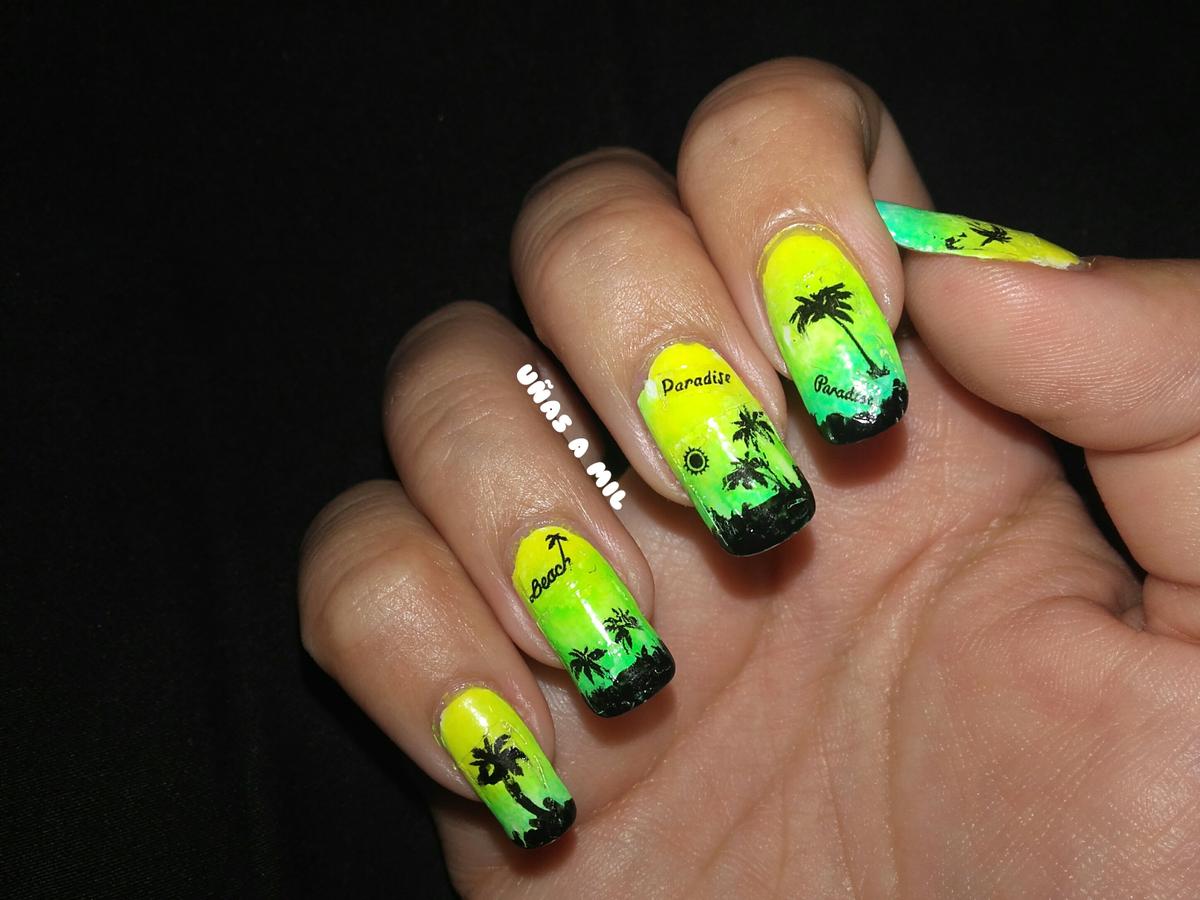 uñas_a_mil_nail_art_palmeras_degradado_water_decals_diseño_uñas_decración_amarillo_verde_azul_esmaltes_verano_veraniego (1)