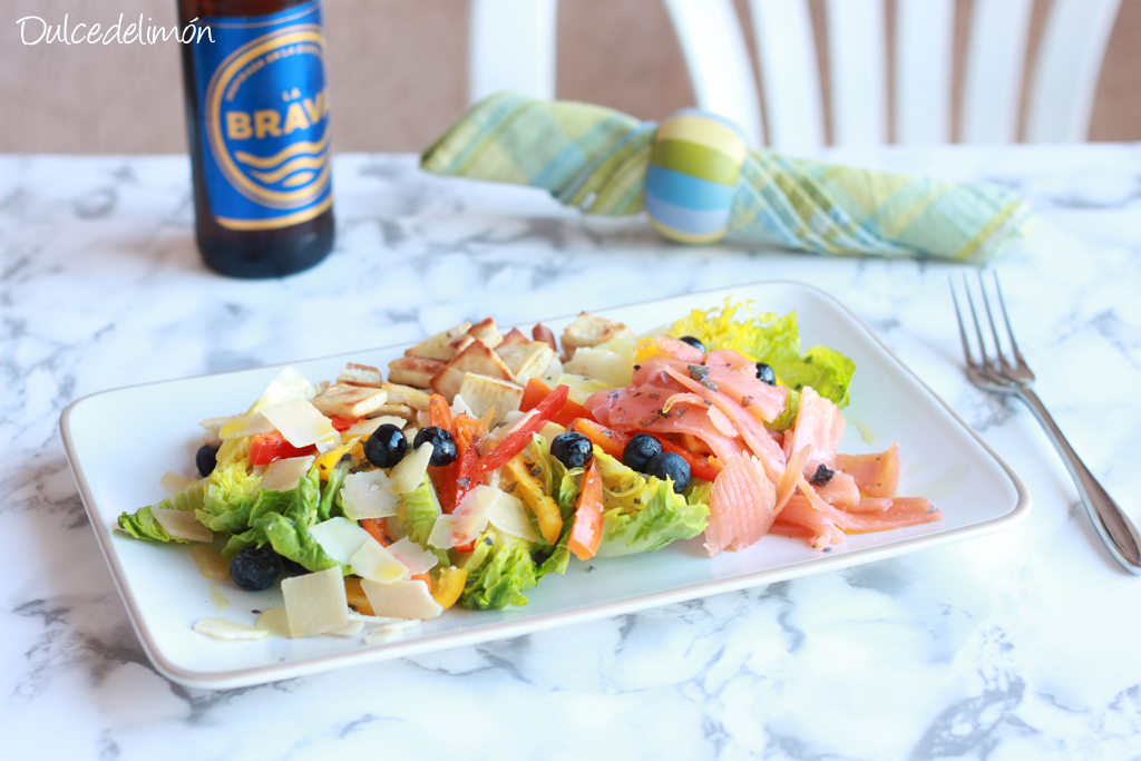 Ensalada de Salmón Ahumado y Pimientos Dulces