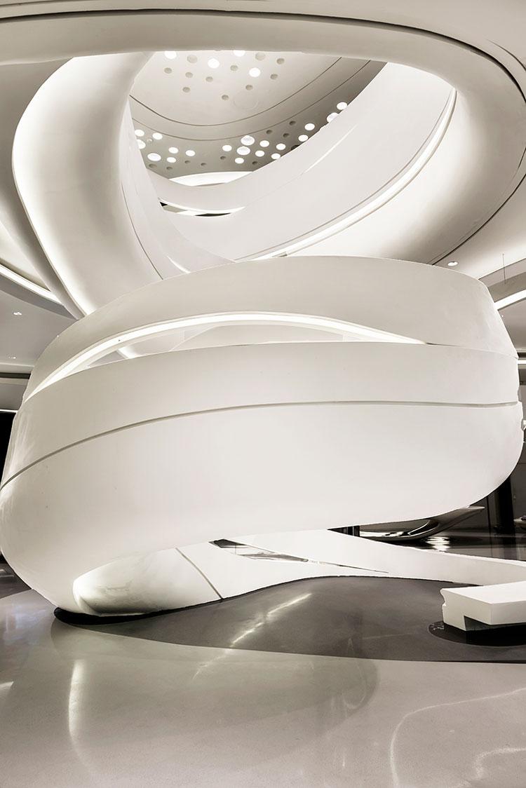 escaleras-zaha-hadid-homelifestyle-magazine
