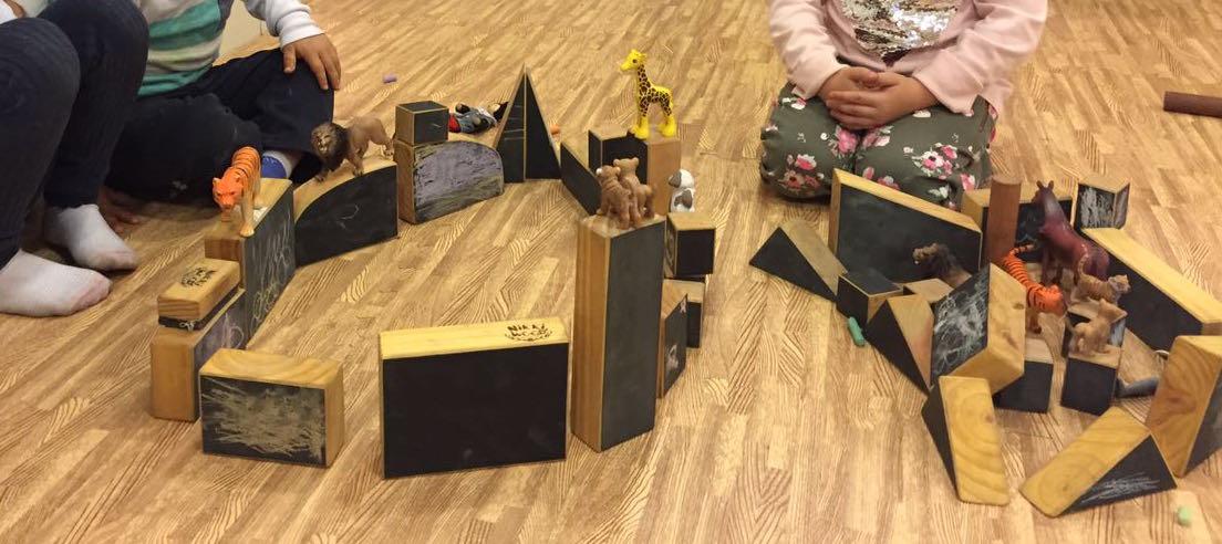 talleres-Nikkiwood-peekaboo