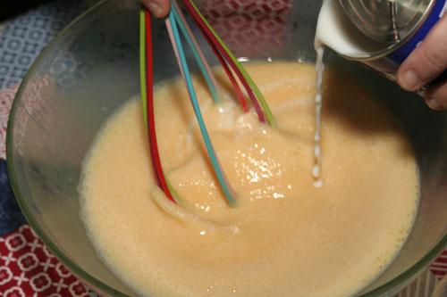 echar-la-leche-al-Quesillo