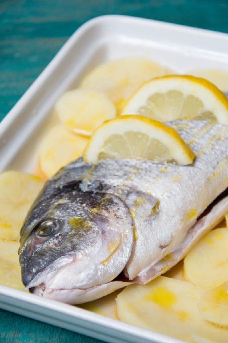 lacucharazul_dorada_horno_limon_