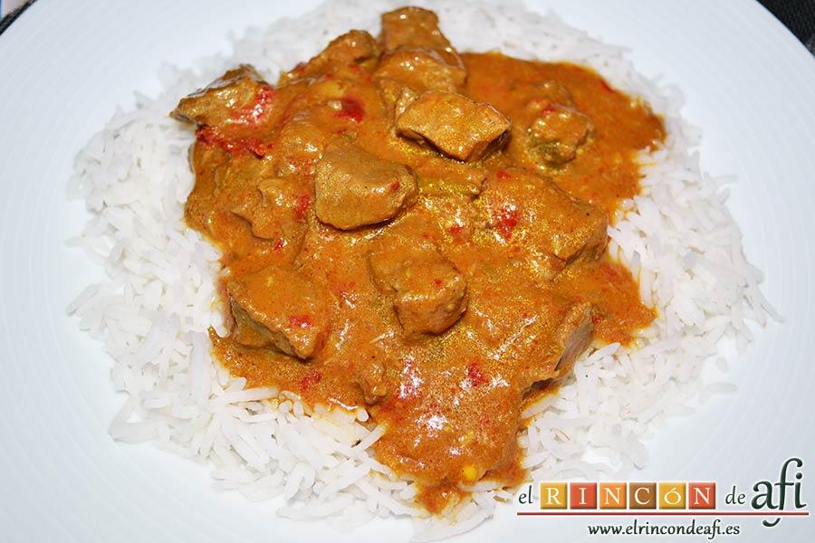 Ternera con pasta de curry, sugerencia de presentación