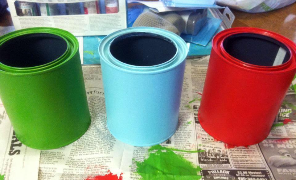 botes pintados con colores diferentes