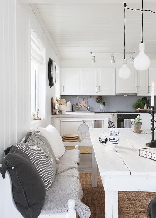 white traditional kitchen