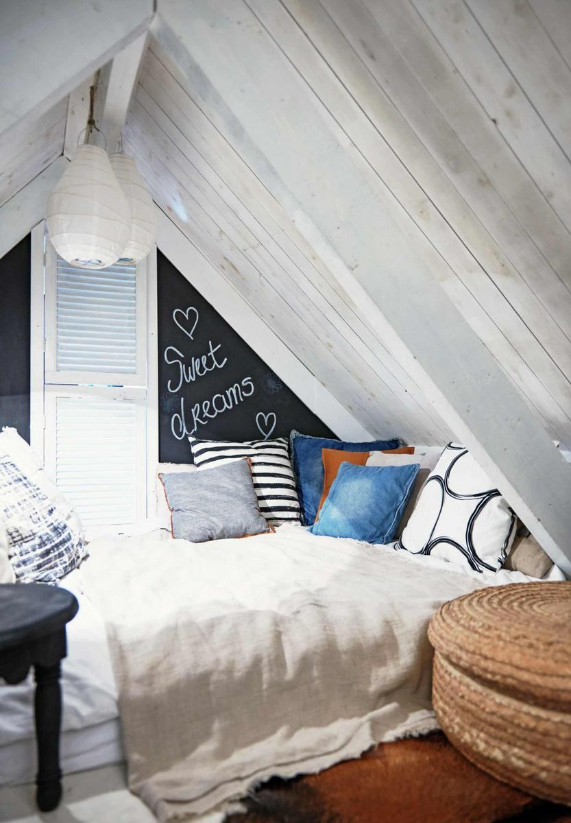 Paredes negras con pintura de pizarra