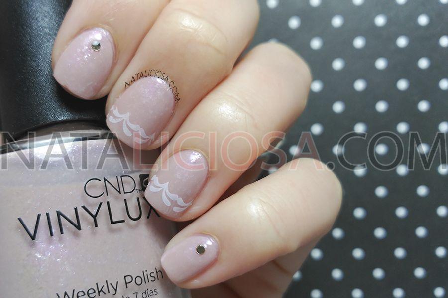 Manicura en marrón claro con Vinylux