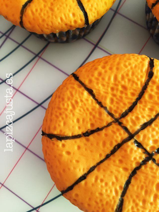 textura del fondant en las magdalenas de naranja