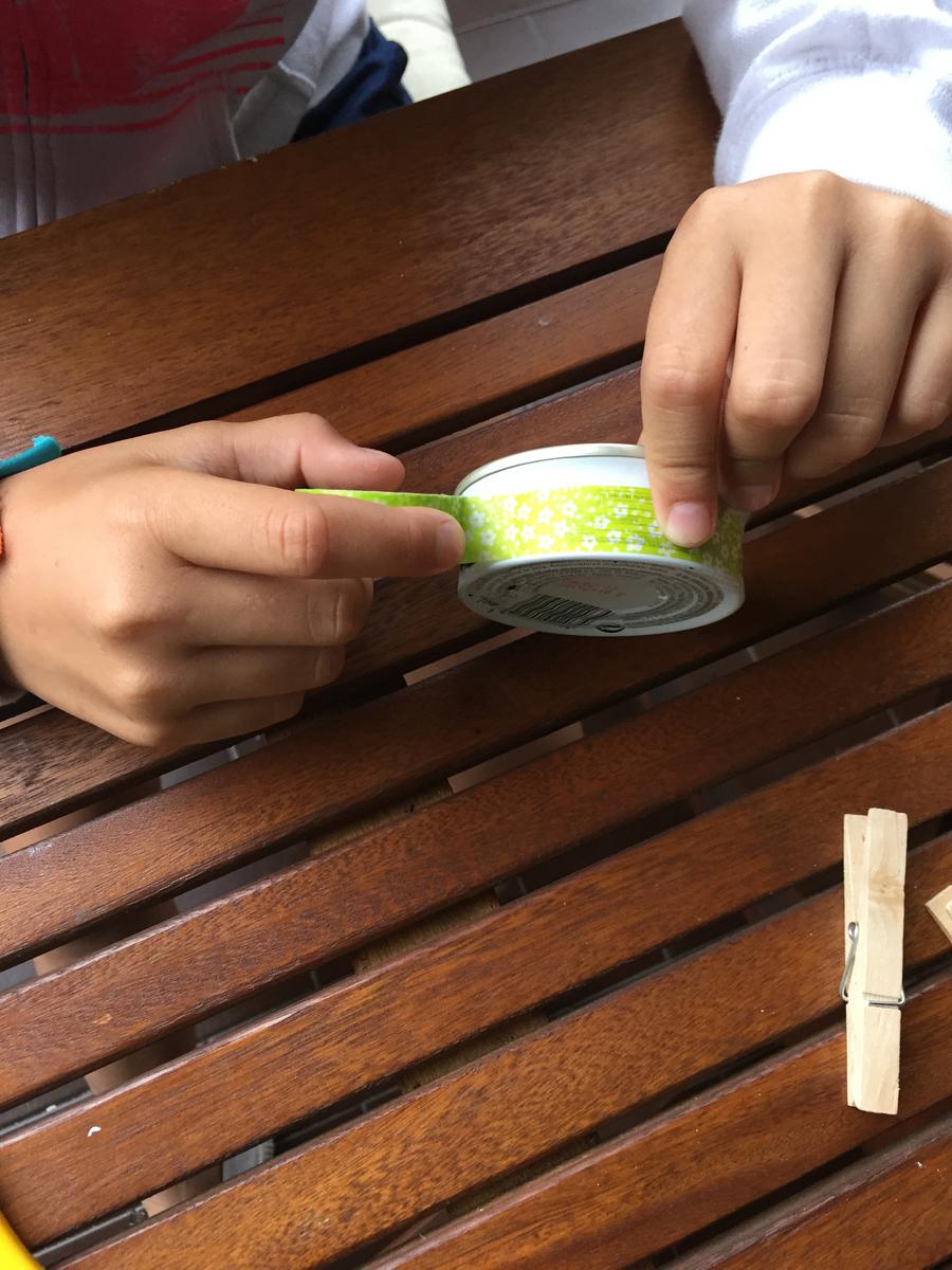 forramos la lata con washitape