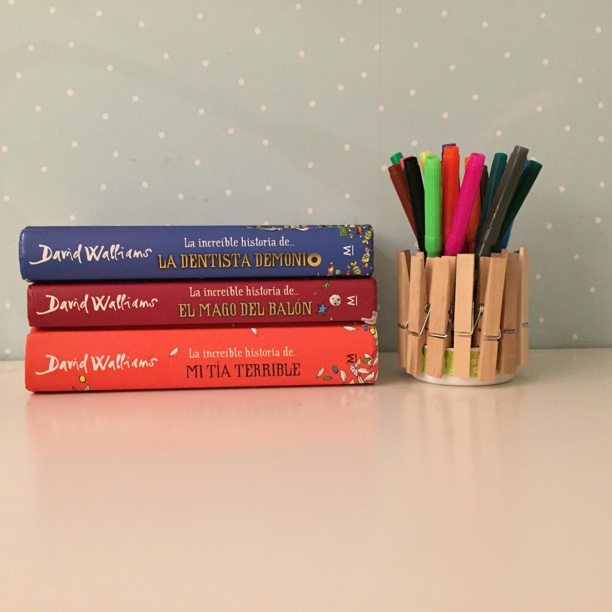 manualidades con niños: porta lápices hecho con pinzas de madera