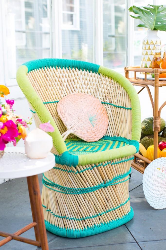 Tendencia tropical en la mesa silla de fibras