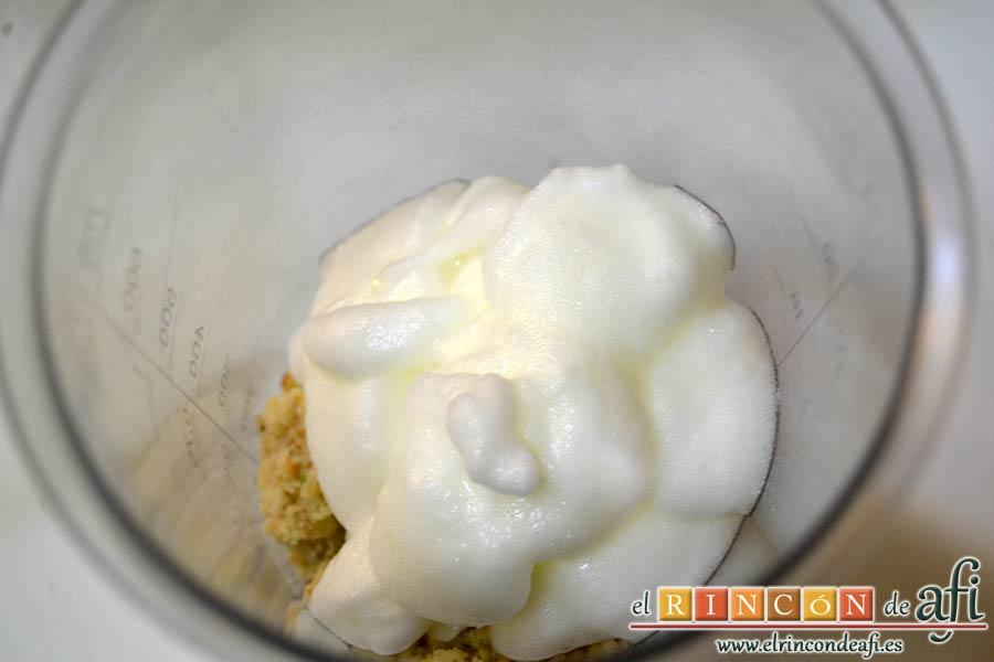 Financiers al microondas, añadir sin que lleguen a punto de nieve