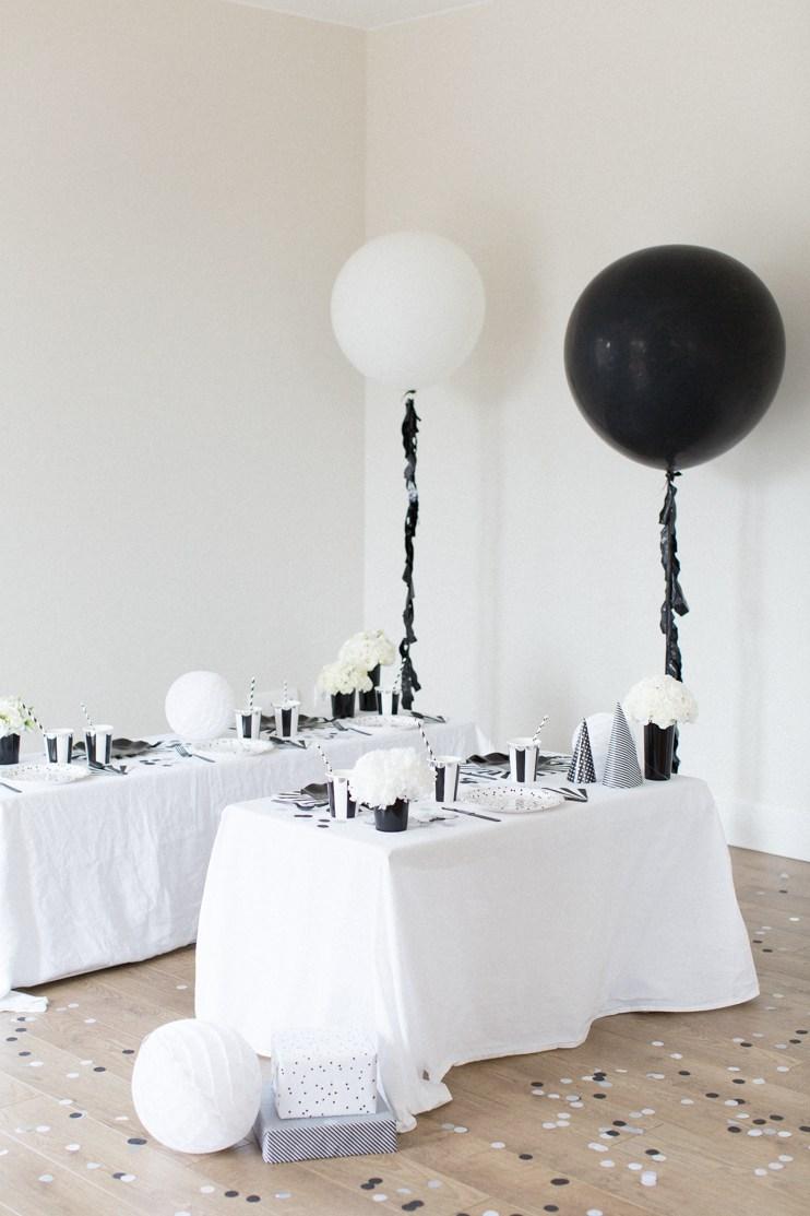 Una fiesta infantil en blanco y negro