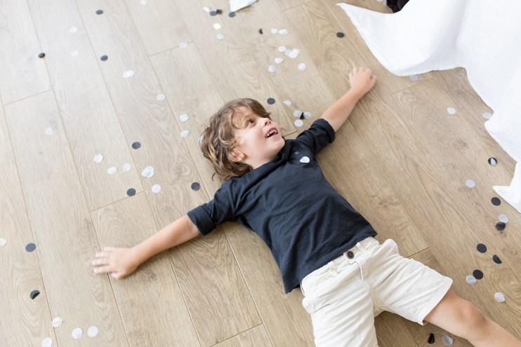 Una fiesta infantil en blanco y negro